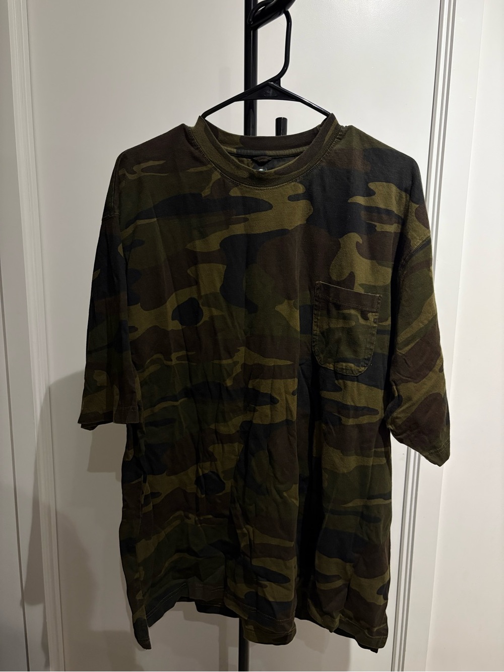 RedHead Camo Print Crewneck Tee in Olive and Black